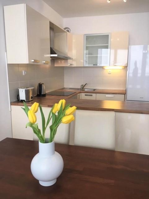 Sunshine Apartment Makarska Bagian luar foto