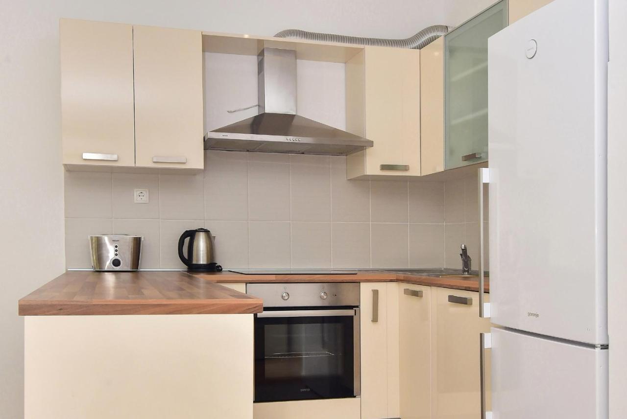 Sunshine Apartment Makarska Bagian luar foto