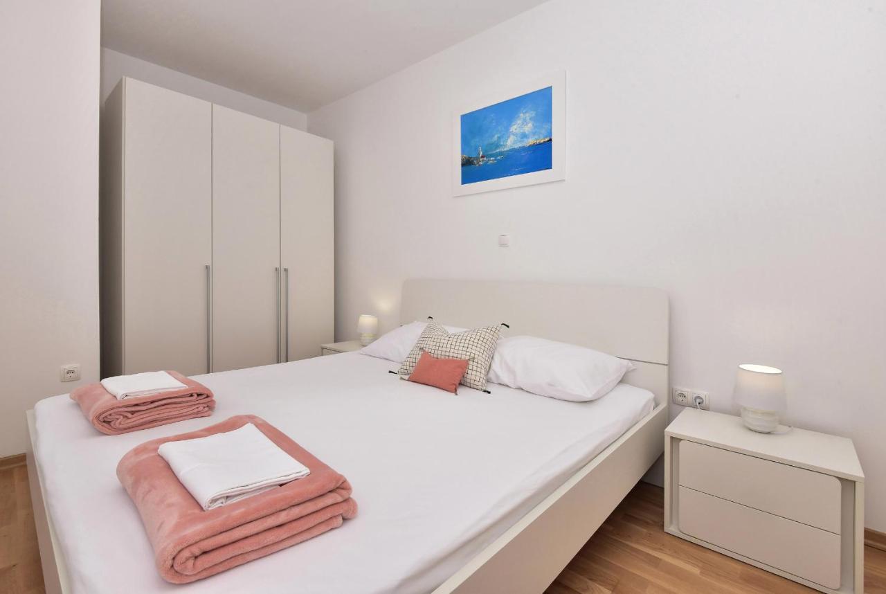 Sunshine Apartment Makarska Bagian luar foto